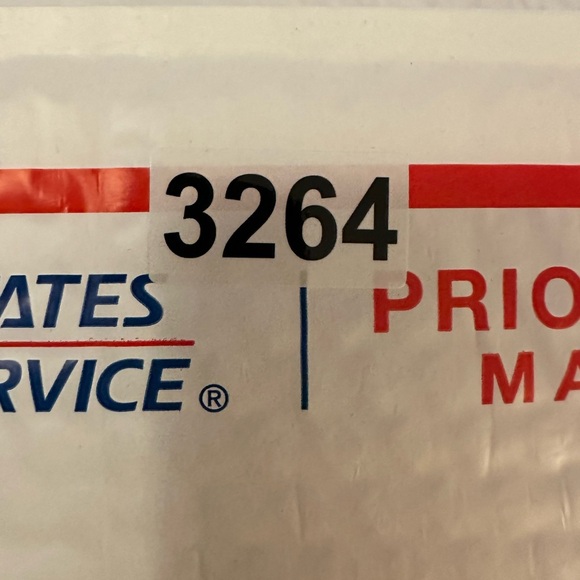 💜3/$15 Pink and Black Zigzag Patterned Pants - Picture 5 of 5